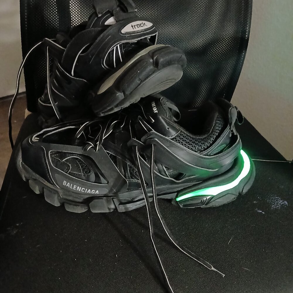Balenciaga Tracks led